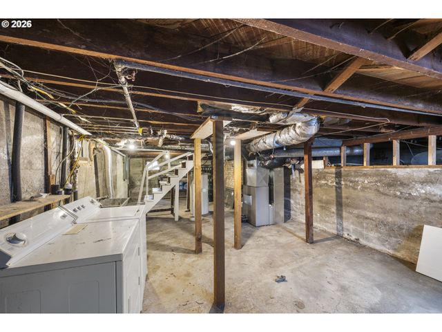 942 Ne SUMMER St, Salem, OR 97301