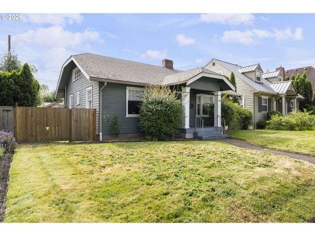 942 Ne SUMMER St, Salem, OR 97301
