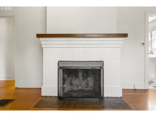 942 Ne SUMMER St, Salem, OR 97301