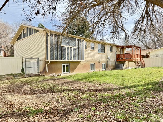 4685 PORTER AVE, South Ogden, UT 84403