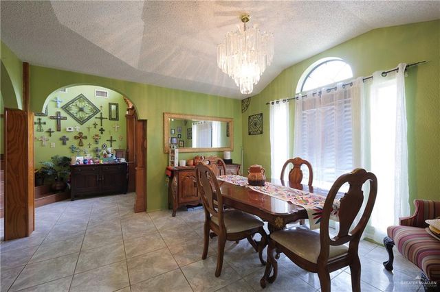 413 W Colin Kelly Street, Rio Grande City, TX 78582