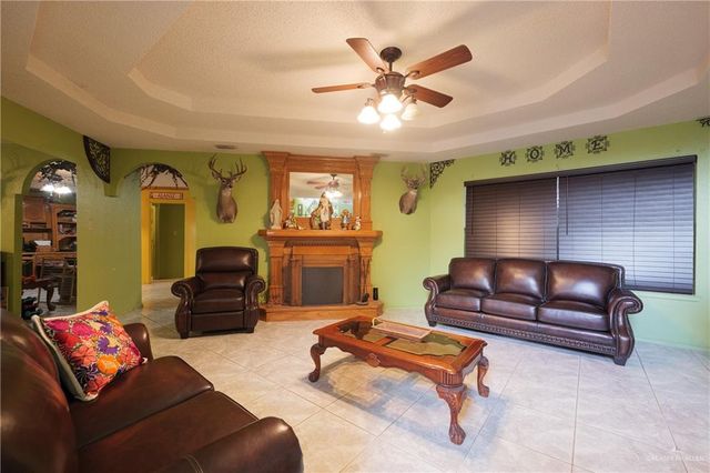 413 W Colin Kelly Street, Rio Grande City, TX 78582