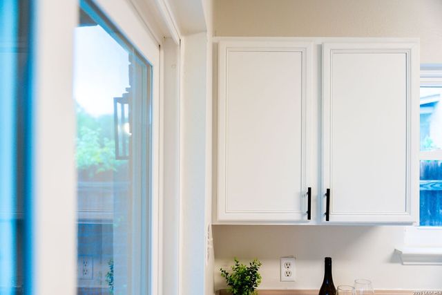 8154 HEIGHTS VLY, Converse, TX 78109