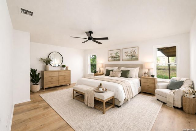 8154 HEIGHTS VLY, Converse, TX 78109