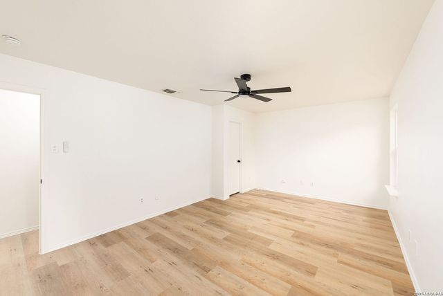 8154 HEIGHTS VLY, Converse, TX 78109