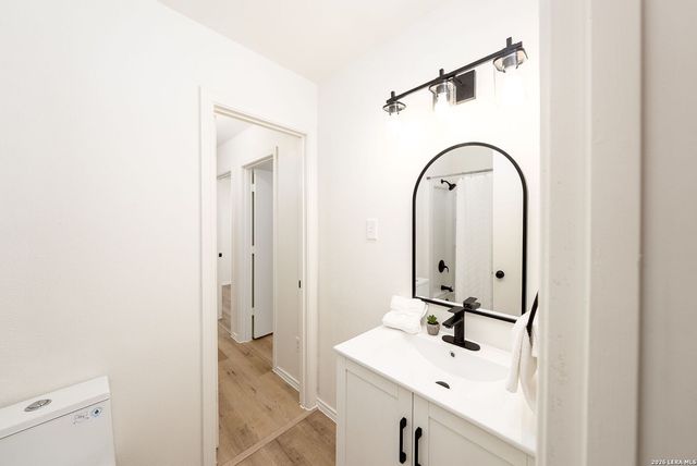 8154 HEIGHTS VLY, Converse, TX 78109