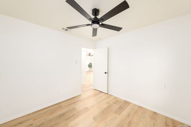 8154 HEIGHTS VLY, Converse, TX 78109