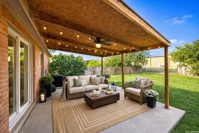 8154 HEIGHTS VLY, Converse, TX 78109