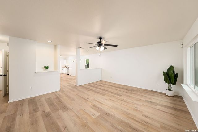 8154 HEIGHTS VLY, Converse, TX 78109