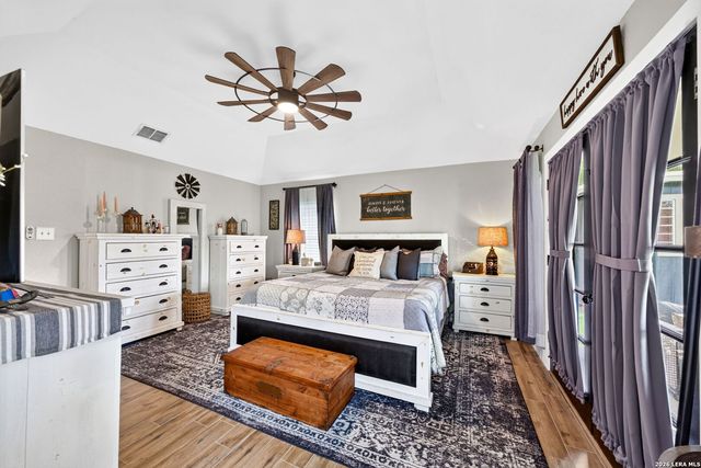 104 Sunnyland, Castroville, TX 78009