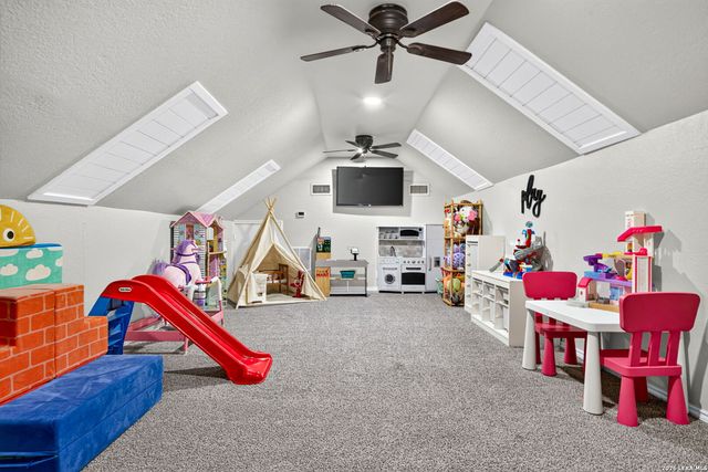 104 Sunnyland, Castroville, TX 78009