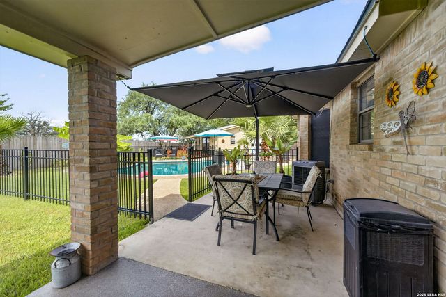 104 Sunnyland, Castroville, TX 78009