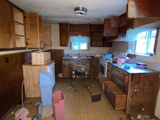 3313 Welsh Hills Road NE, Newark, OH 43055