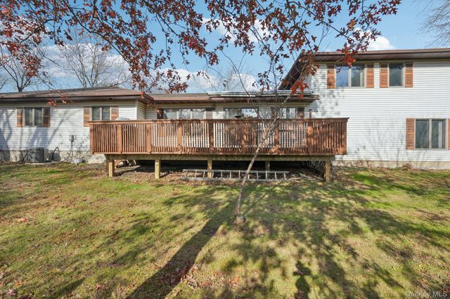 24 Brenda Lane, Bardonia, NY 10954