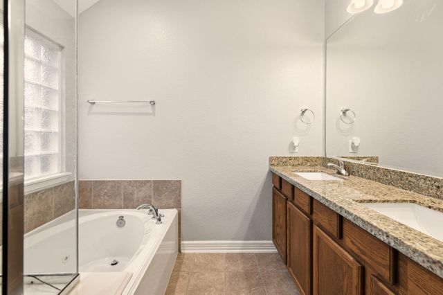 10159 Rose Willow Lane, Brookshire, TX 77423