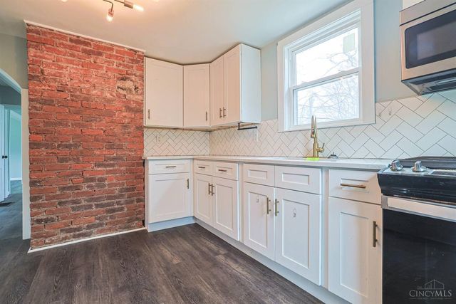 3765 Iona Avenue, Cincinnati, OH 45213