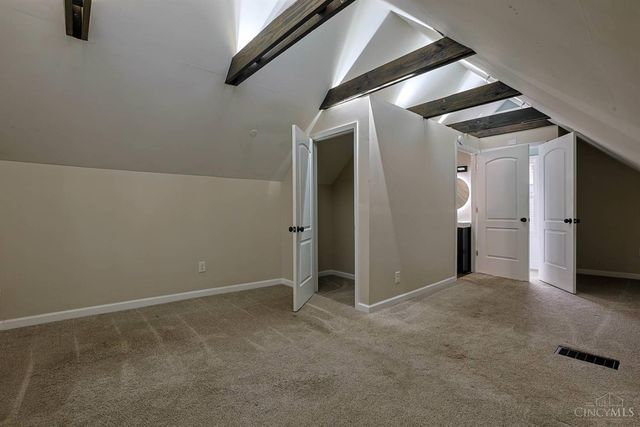 3765 Iona Avenue, Cincinnati, OH 45213