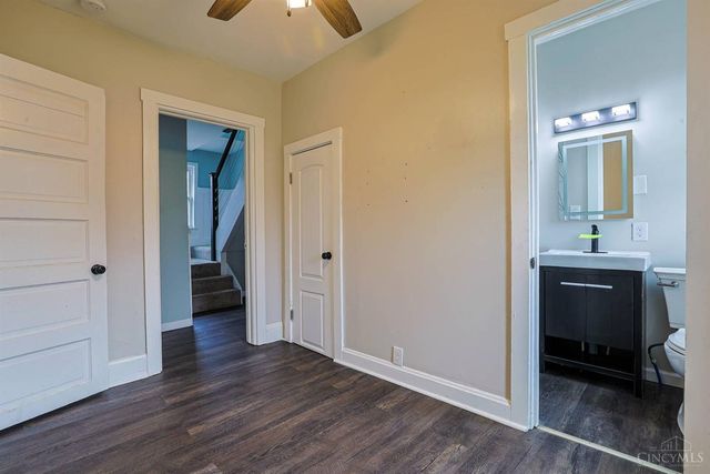 3765 Iona Avenue, Cincinnati, OH 45213