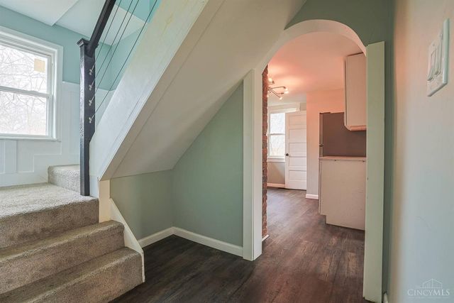 3765 Iona Avenue, Cincinnati, OH 45213