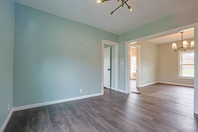 3765 Iona Avenue, Cincinnati, OH 45213