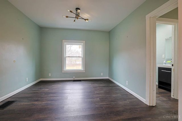 3765 Iona Avenue, Cincinnati, OH 45213