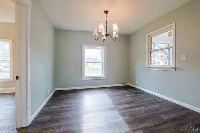 3765 Iona Avenue, Cincinnati, OH 45213