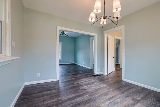 3765 Iona Avenue, Cincinnati, OH 45213