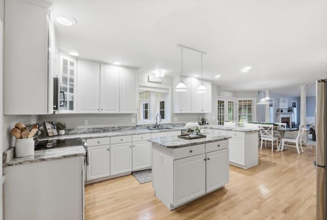 70 Ellyson Avenue, Hampstead, NH 03826