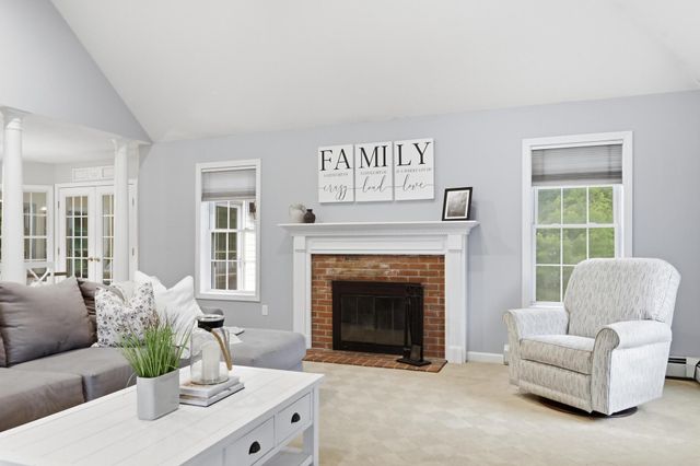 70 Ellyson Avenue, Hampstead, NH 03826