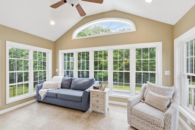 70 Ellyson Avenue, Hampstead, NH 03826