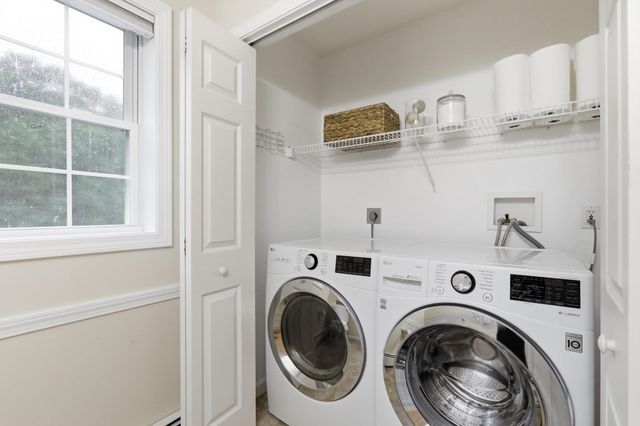 70 Ellyson Avenue, Hampstead, NH 03826