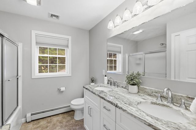 70 Ellyson Avenue, Hampstead, NH 03826