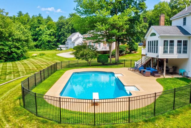 70 Ellyson Avenue, Hampstead, NH 03826