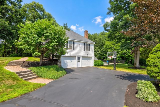 70 Ellyson Avenue, Hampstead, NH 03826
