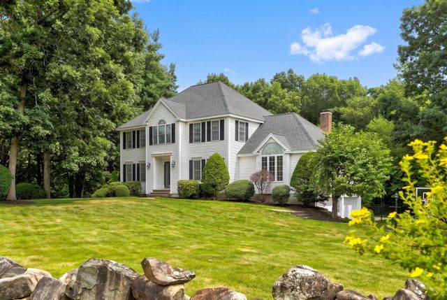 70 Ellyson Avenue, Hampstead, NH 03826