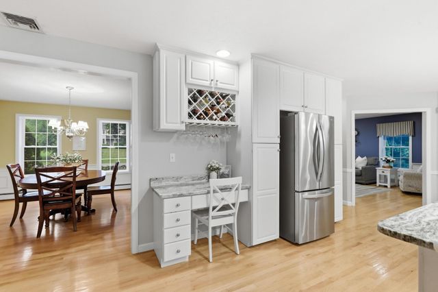 70 Ellyson Avenue, Hampstead, NH 03826