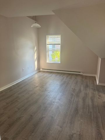 3 Sunderland Street 6, Boston, MA 02121