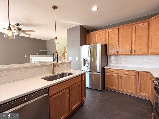 43086 SHADOW TER, Leesburg, VA 20176