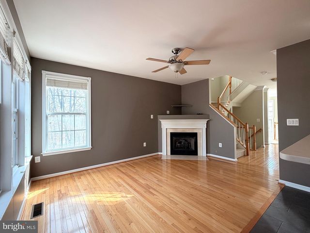 43086 SHADOW TER, Leesburg, VA 20176