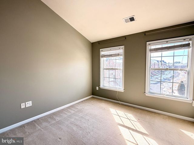 43086 SHADOW TER, Leesburg, VA 20176