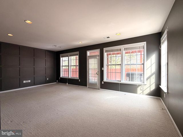 43086 SHADOW TER, Leesburg, VA 20176