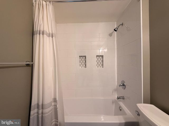 43086 SHADOW TER, Leesburg, VA 20176