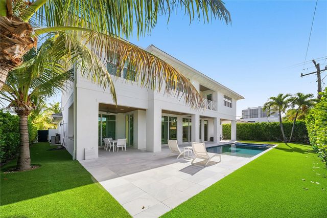 728 Malaga Dr, Boca Raton, FL 33432