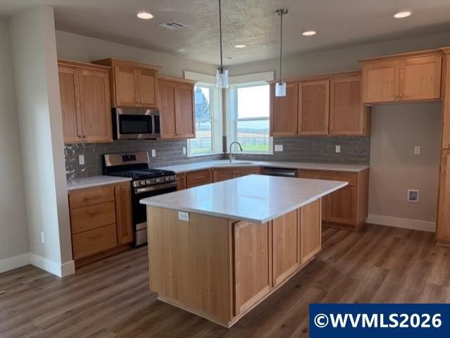 709 NW George Ct, Sublimity, OR 97385