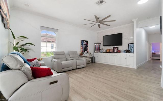 18683 Baseleg AVE, North Fort Myers, FL 33917