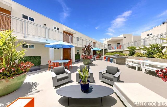 3909 Voltaire St 309, San Diego, CA 92107