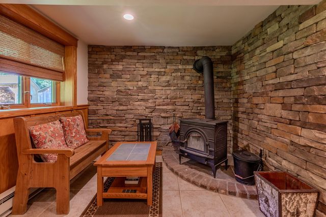 155 Pratt Bridge Road, Jamaica, VT 05343