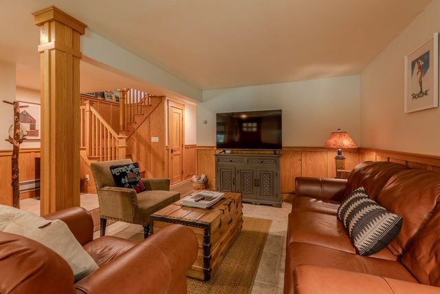 155 Pratt Bridge Road, Jamaica, VT 05343