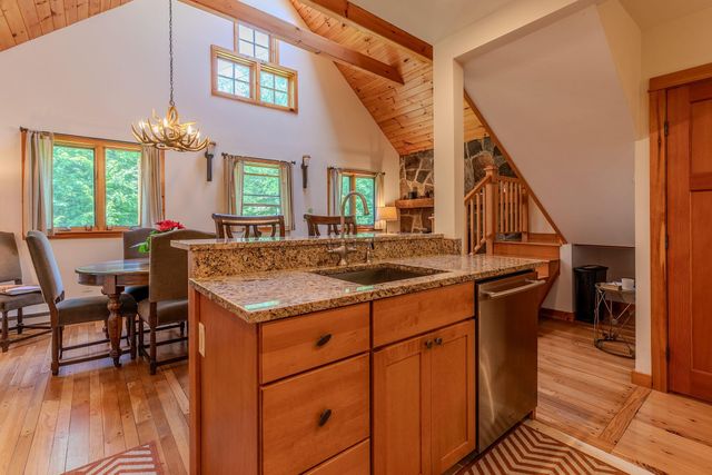 155 Pratt Bridge Road, Jamaica, VT 05343