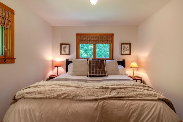 155 Pratt Bridge Road, Jamaica, VT 05343
